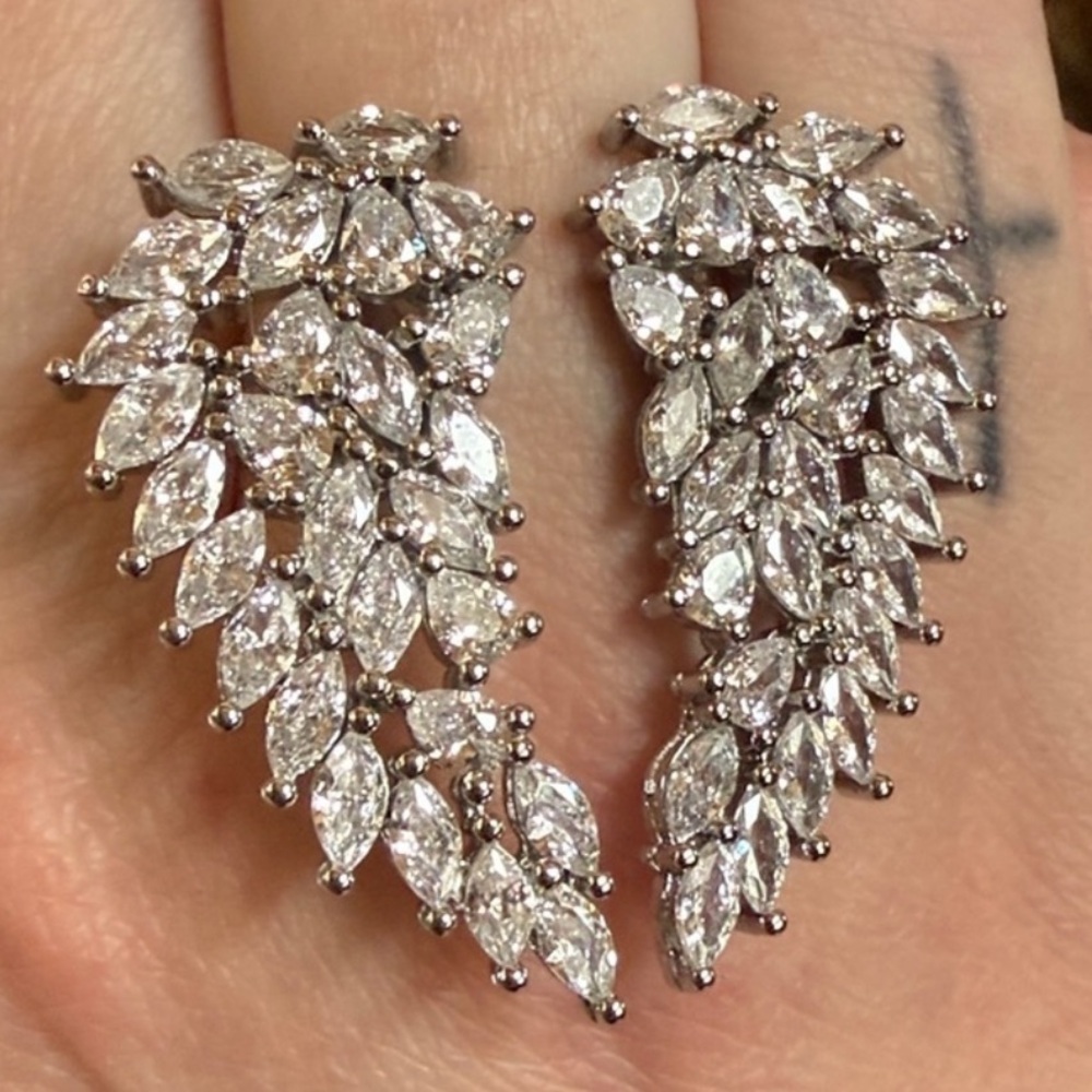Angel Wings Silver Feathers Intense Sparkle Statement Ring w/ Simulated Diamonds - Picture 8 of 12